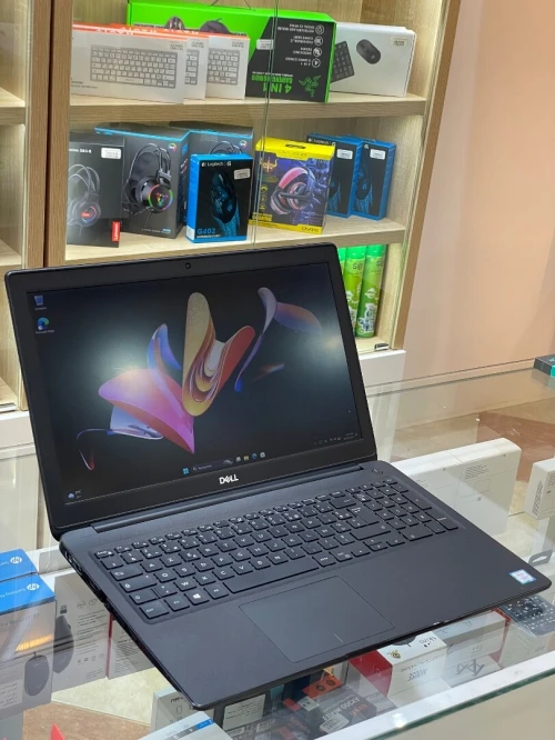 DELL LATITUDE 3500 i5-8365U 8GB 256 SSD ECRAN 15"FHD