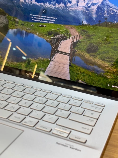 ASUS ZENBOOK 14 oled i7-13700H 16GB 1TB SSD TACTILE 3K DISPONIBLES POUR LES ENTREPRISES