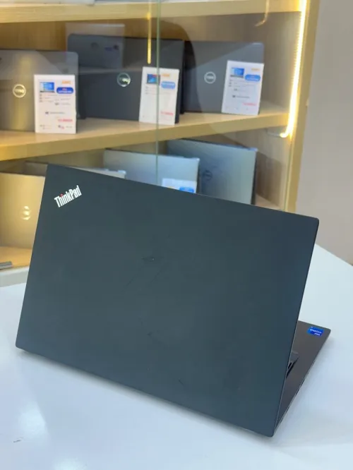 LENOVO THINKPAD T14 i7-1185G7 16GB 256 SSD ECRAN 14"FHD