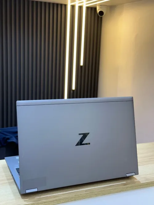 HP ZBOOK FURY 15 i7-10850H 32GB 512 SSD TACTILE 4K GPU NVIDIA QUADRP T2000 4GB