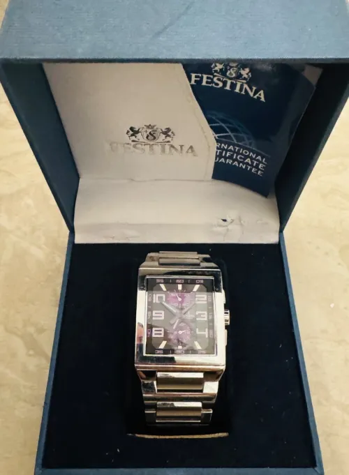 Festina série 9