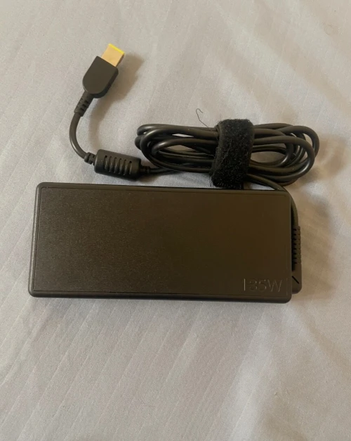 chargeur Lenovo 135W / 6.75A