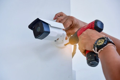 Camira de surveillance installation camera