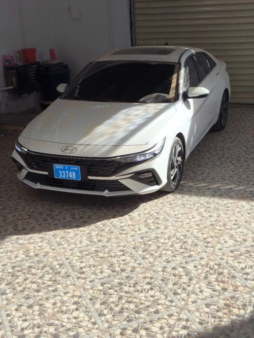 Hyundai Elantra 2024 Full
