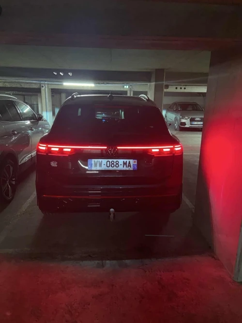Volkswagen Tiguan 2025 Black black finition R-Line