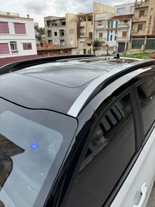 Kia Sonet  2025 Luxury tt option avec toit noir