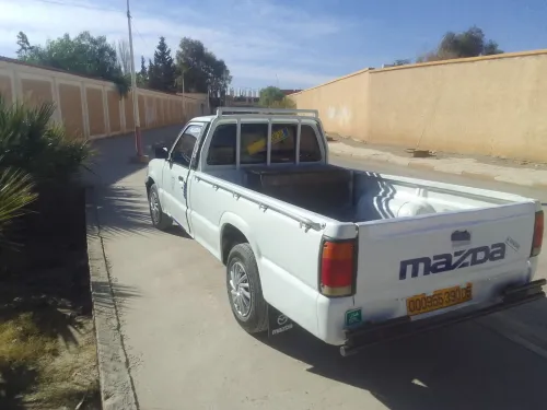 Mazda B1600 1990 Xt