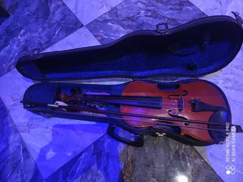 Violon 4/4 de la marque "Symphony"