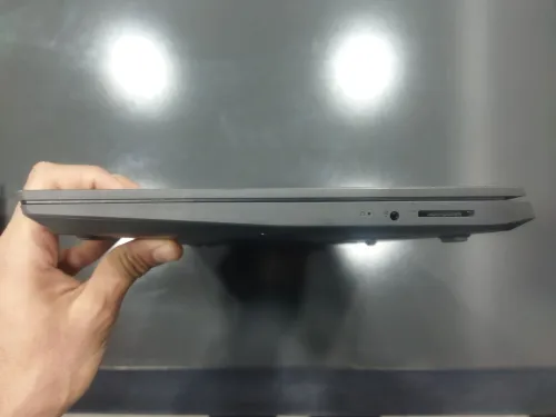 Lenovo V14-IIL