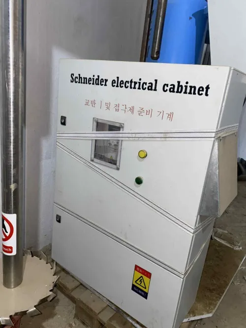 Machine de préparation et d'agitation de peinture 
