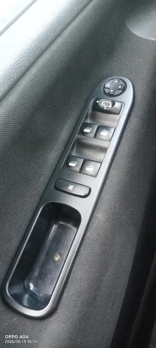 Peugeot 207 2012 Sportium 2