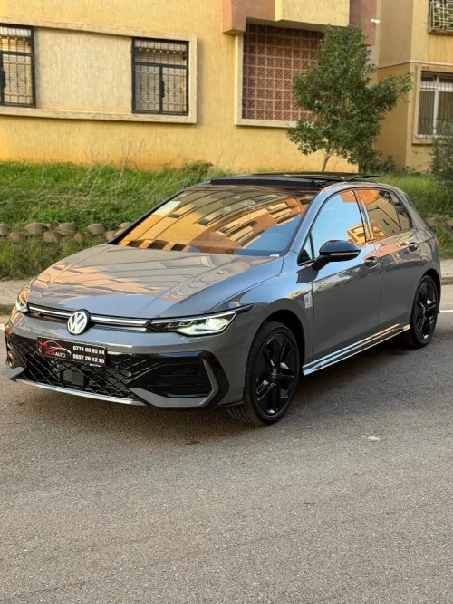 Volkswagen Golf 8 2025 R Black Edition 