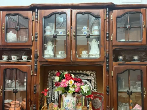 خزانة عرض خشبية كلاسيكية vaisselier bois massif classique