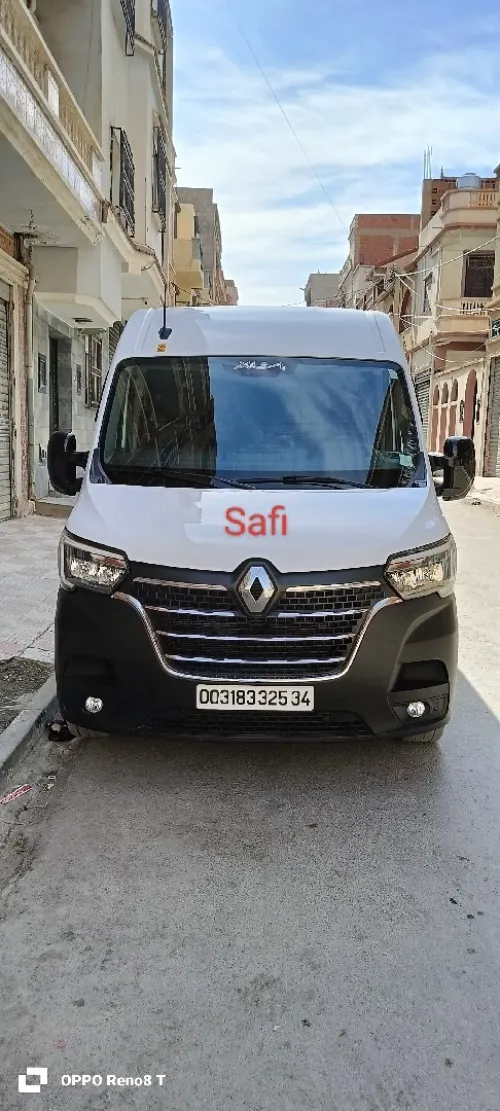 Renault Master 3 bano Safi 2025