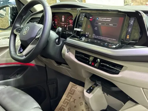 Volkswagen Multivan 2025 