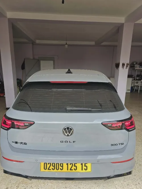 Volkswagen Golf 8 2025 R Black Edition 