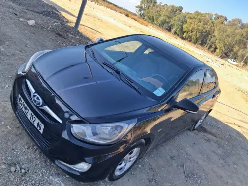 Hyundai Accent RB  4 portes 2012 Accent RB  4 portes