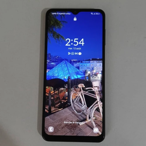 SAMSUNG M12