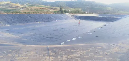 Geomembrane geocomposites, géotextiles