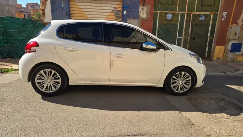 Peugeot 208 2020 