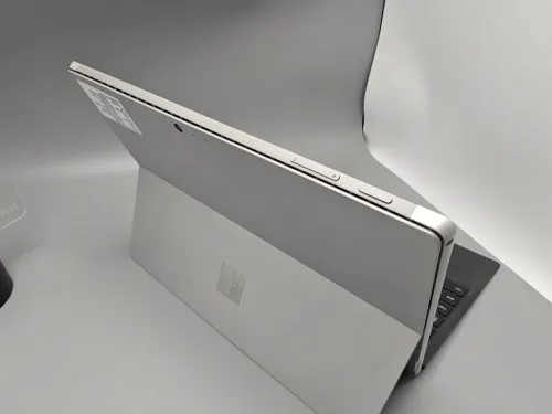 [VENDU] Microsoft Surface Pro 6 2K QHD TACTILE i5 8eme 8250u 8GB 128GB SSD