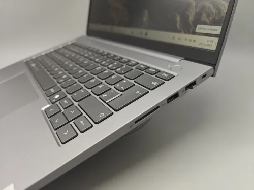 Lenovo ThinkBook 14 G7 Ryzen 5 7535HS 16GB DDR5 512GB SSD RADEON 660M 2GB 14" Full HD+ IPS