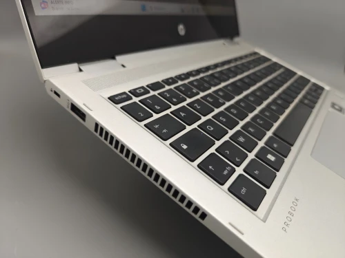 [VENDU] HP Pro X360 435 G9 Convertible Ryzen 5 5625U 8GB 256GB SSD NVMe 13.3" FULL HD IPS TACTILE