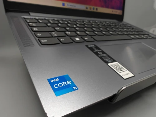 Lenovo IdeaPad Slim 3i i5 12450H 12eme 16GB DDR5 512GB SSD NVMe 14" FULL HD