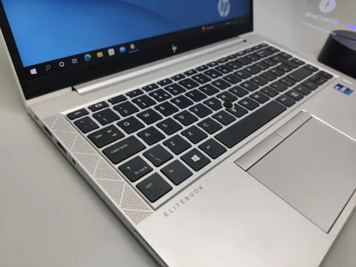 HP EliteBook 840 G8 i7 1185G7 vPro 11TH 16GB 256GB SSD 14" FULL HD IPS 