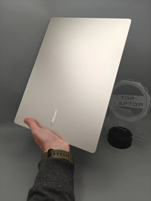 Samsung Galaxy Book 3 Pro AMOLED i7 13eme 1360P 16GB DDR5 512GB SSD 16" 3K QHD AMOLED 120Hz