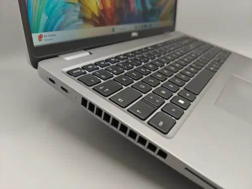 Dell Precision 3580 i7 1360P vPro 13eme NVIDIA RTX A500 16GB DDR5 512GB SSD 15.6" FHD IPS