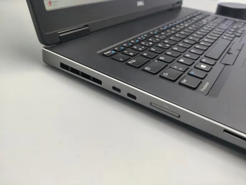 Dell Precision 7730 Carbon Workstation NVIDIA QUADRO P4200 8GB i7 8850H 8th 48GB 1TB SSD 17.3" FHD