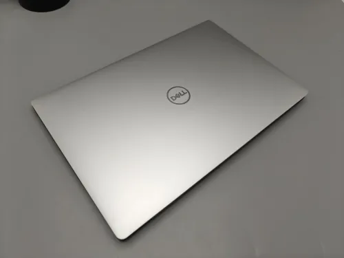 VENDU Dell XPS 13 7390 i7 10510u 10th 16GB 512GB SSD 13.3" FULL HD IPS 