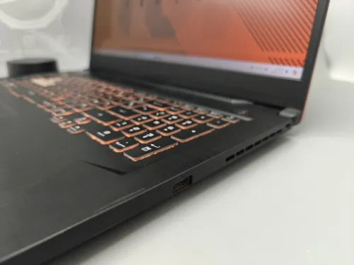 [VENDU] Asus TUF A17 RYZEN 5 4500H NVIDIA GTX 1660 TI 16GB 512GB SSD 17.3 FHD 120HZ