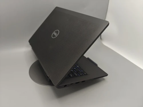 Dell Latitude 7400 Carbon i5 8eme 8GB 256GB SSD NVMe 14" FULL HD IPS TACTILE