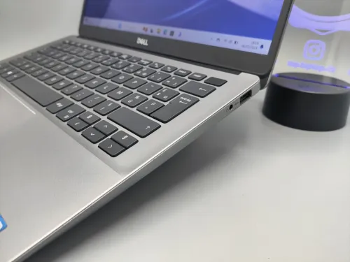 VENDU Dell Latitude 3301 Ultra Slim i5 8265u 8th 8GB 256GB SSD 13.3" FULL HD IPS 