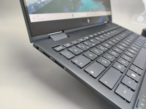[VENDU] Hp ENVY X360 OLED i7 1250u 12th 16GB 512GB SSD 13.3" 3K UHD OLED TACTILE