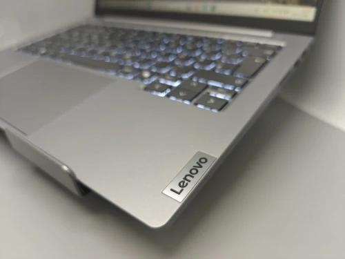 Lenovo ThinkBook 14 G7 Ryzen 5 7535HS 16GB DDR5 512GB SSD RADEON 660M 2GB 14" Full HD+ IPS