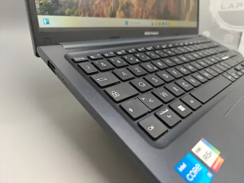 [VENDU] Asus Vivobook 15 i5 1335u 13eme 16GB 512GB SSD 15.6" FULL HD IPS