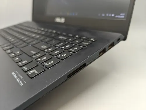 Asus VivoBook Gaming i7 9750H 16GB 512GB SSD NVIDIA GTX 1650 15.6" FHD 120HZ