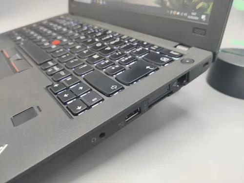 Lenovo Thinkpad x270 i5 7200u 7eme 8GB 256GB SSD 12.5" FULL HD IPS 