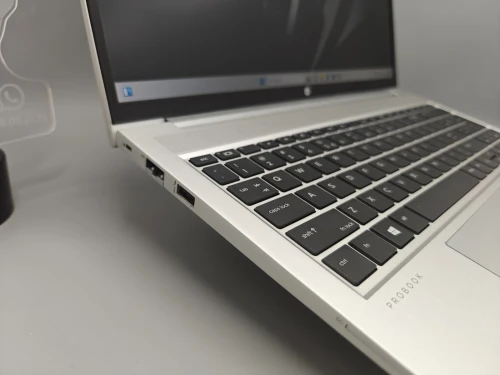 Hp ProBook 650 G8 i5 1135G7 11eme 8GB 256GB SSD 15.6" FULL HD IPS