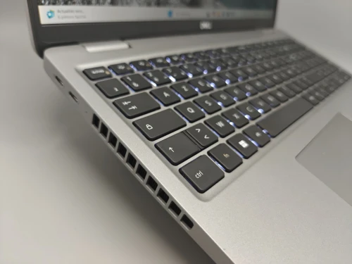 Dell Latitude 5540 i5 1345u 13eme 16GB 256GB SSD 15.6" FULL HD IPS 