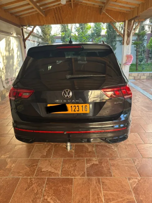 Volkswagen Tiguan 2023 R Line black black