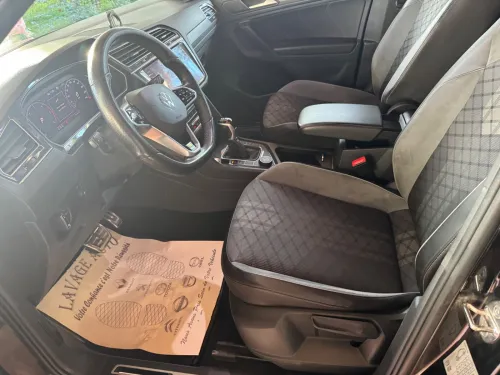 Volkswagen Tiguan 2023 R-Line black black