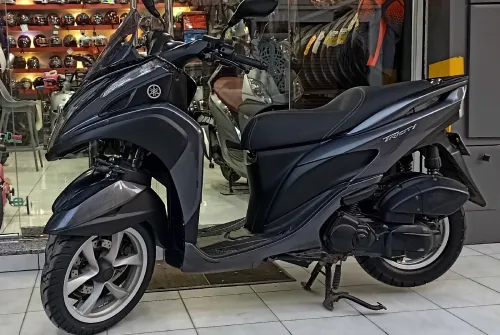 YAMAHA Tricity 2016