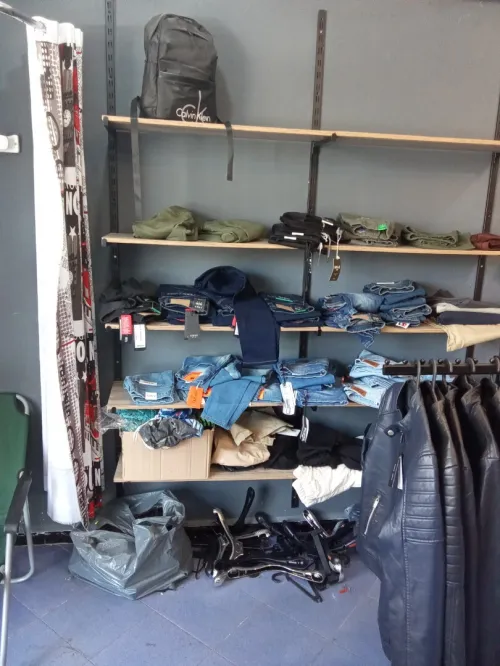 Matériel vêtements homme à vendre 