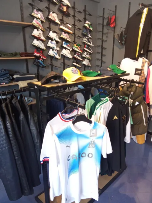 Matériel vêtements homme à vendre 