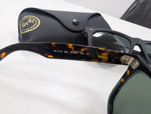 Ray ban wayfarer usa inclinée 