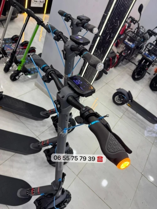 IScooter ultra جديدة في الكرطون
